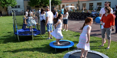 NID-7608_kerti_party145.JPG