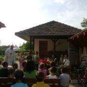 NID-825_csaladinap00061.jpg