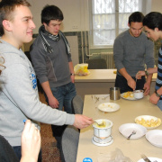 NID-3182_karacsonyi_fondu01.JPG