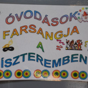 NID-4300_farsang 074.JPG