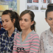 NID-5482_videoconf002.jpg