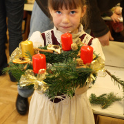 NID-664_2008_11_29_koszorukeszites_2.jpg